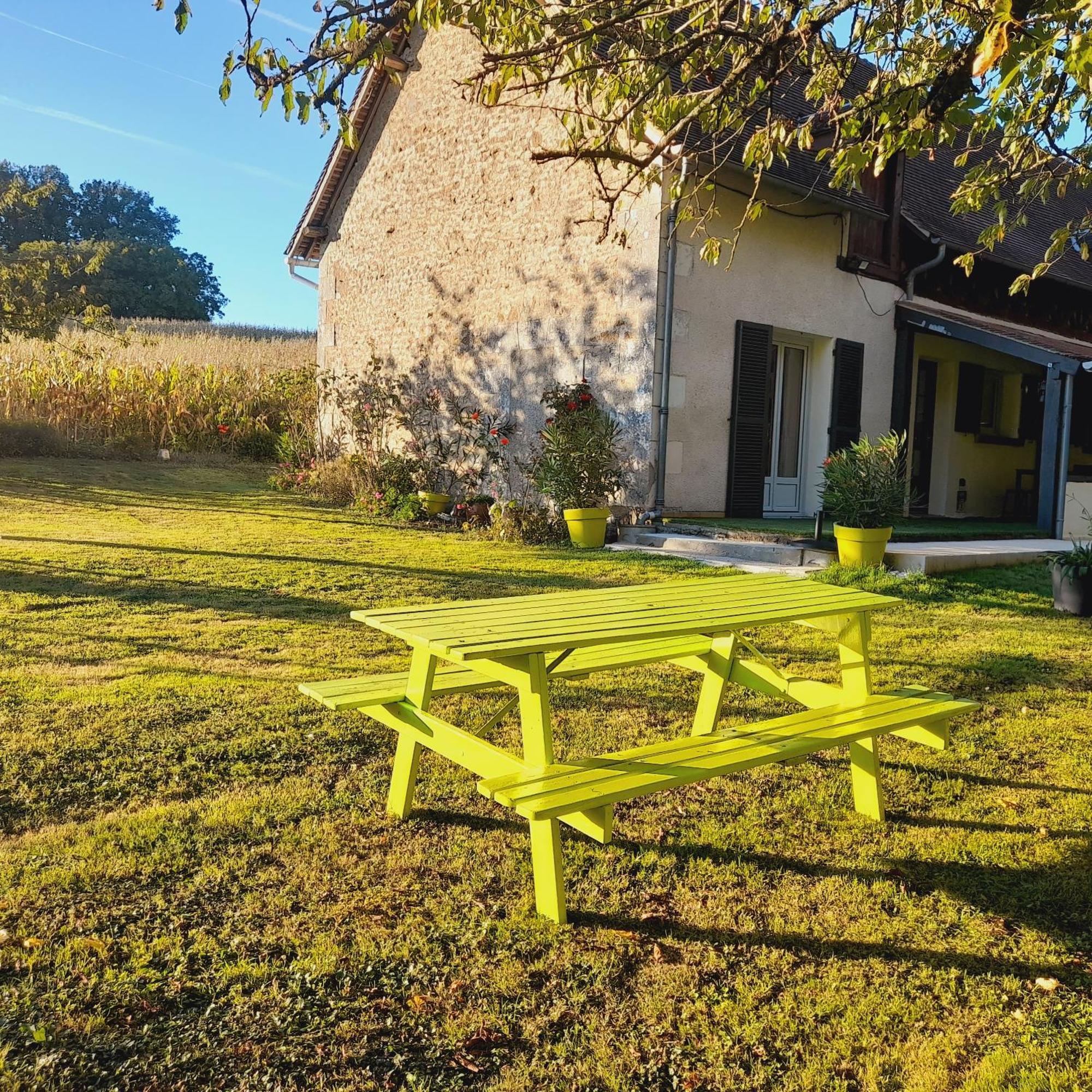 Gite Les Vignes Du Chateau - 4 Personnes Gehee Exterior photo